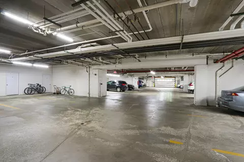 1479 N Milwaukee Ave #403, Libertyville, IL 60048 photo 23