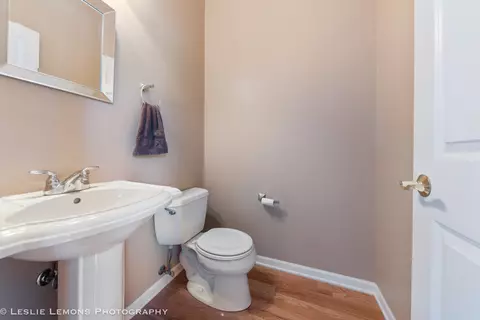 286 Broadmoor Ln, Bartlett, IL 60103 photo 8