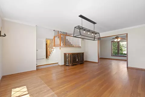 Living - 215 Astor Pl, Northbrook, IL 60062 photo 1 of 2