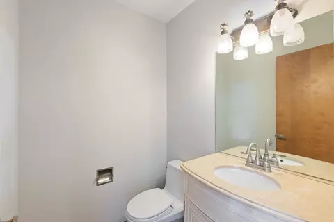 Bath - 215 Astor Pl, Northbrook, IL 60062 photo 1 of 4