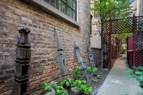 Other - 50 E Cedar St, Chicago, IL 60611 photo 3 of 4