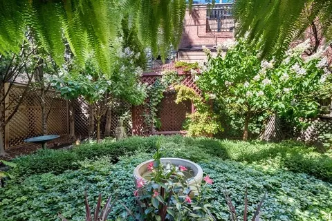 Exterior - 50 E Cedar St, Chicago, IL 60611 photo 9 of 15