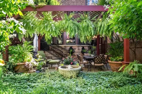 Exterior - 50 E Cedar St, Chicago, IL 60611 photo 14 of 15