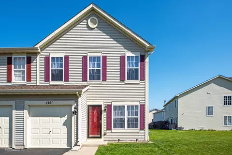 1461 Red Top Ln, Minooka, IL 60447