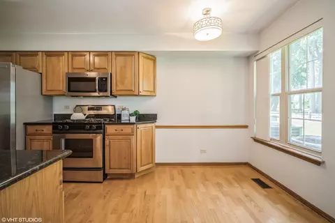 623 Dorset Ct, Wheeling, IL 60090 photo 9