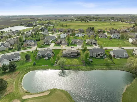 View/Area - 2712 Piney Run, Bloomington, IL 61705 photo 4 of 9