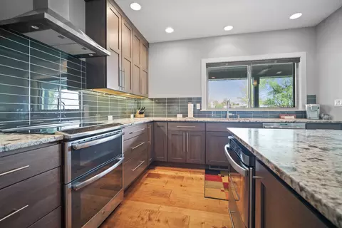 Kitchen - 2712 Piney Run, Bloomington, IL 61705 photo 5 of 5