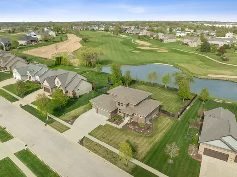 View/Area - 2712 Piney Run, Bloomington, IL 61705 photo 6 of 9