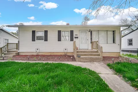 22203 Clyde Ave, Sauk Village, IL 60411