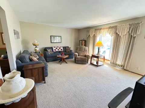 1204 4th Ave, Dixon, IL 61021 photo 3