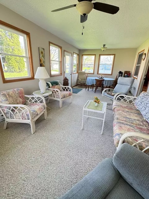 1204 4th Ave, Dixon, IL 61021 photo 4