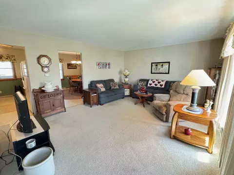 1204 4th Ave, Dixon, IL 61021 photo 2