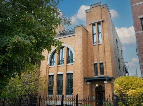 3344 N Kenmore Ave #1, Chicago, IL 60657