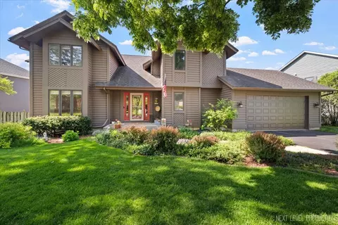 1796 Allen Dr, Geneva, IL 60134