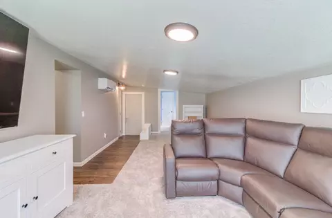 802 E Short St, Tuscola, IL 61953 photo 22