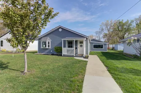 802 E Short St, Tuscola, IL 61953 photo 2