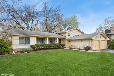 516 James Ct, Algonquin, IL 60102