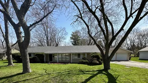 18105 Thomas Ln, Country Club Hills, IL 60478