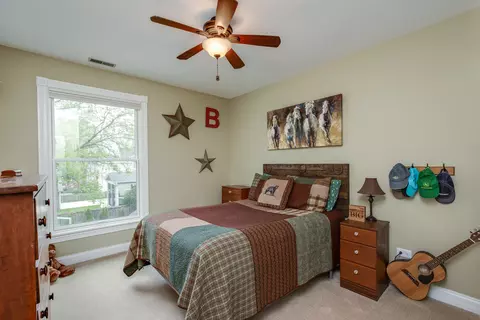 Bedroom - 611 N West St, Wheaton, IL 60187 photo 5 of 5