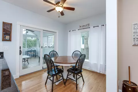 Dining - 611 N West St, Wheaton, IL 60187 photo 3 of 3