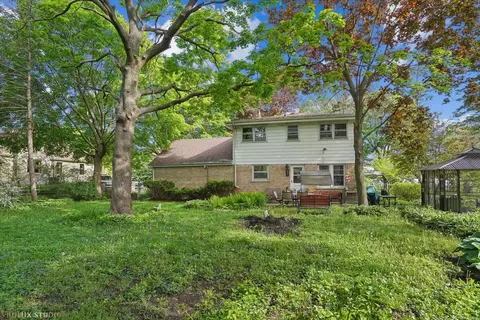 63 W Algonquin Rd, Des Plaines, IL 60016 photo 2