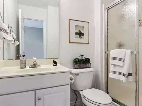 Bath - 2111 Currant Ct, Bloomington, IL 61704 photo 5 of 9