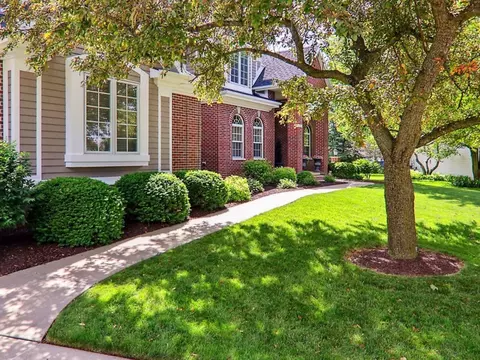 Exterior - 2111 Currant Ct, Bloomington, IL 61704 photo 2 of 17