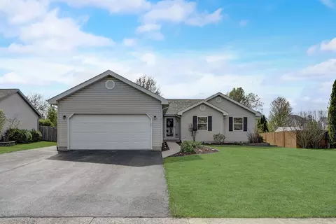 911 Cottonwood Dr, Elwood, IL 60421