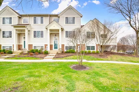 2558 Hatfield Ct, Elgin, IL 60123