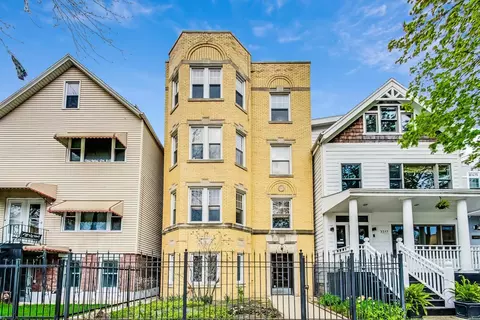 3319 N Bell Ave #1, Chicago, IL 60618