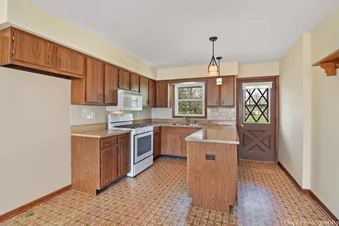 Kitchen - 1220 Old Bay Rd, Johnsburg, IL 60051 photo 1 of 1