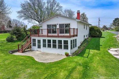 1220 Old Bay Rd, Johnsburg, IL 60051