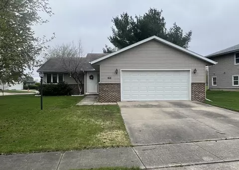 601 Bellerieve Dr, Champaign, IL 61822