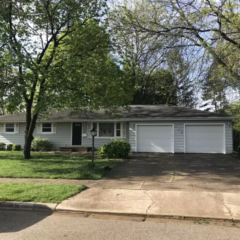 Exterior - 806 Spear Dr, Normal, IL 61761 photo 2 of 7