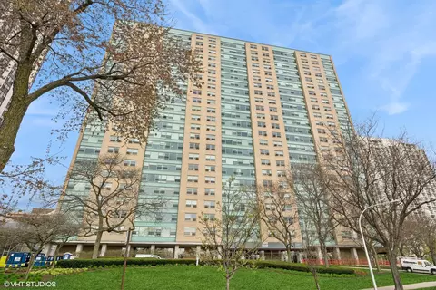 3180 N Lake Shore Dr #5D, Chicago, IL 60657