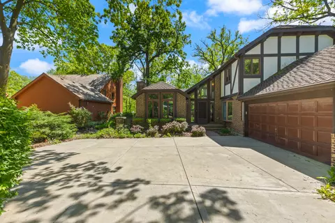 4803 Woodcliff Ct, Rolling Meadows, IL 60008 photo 3