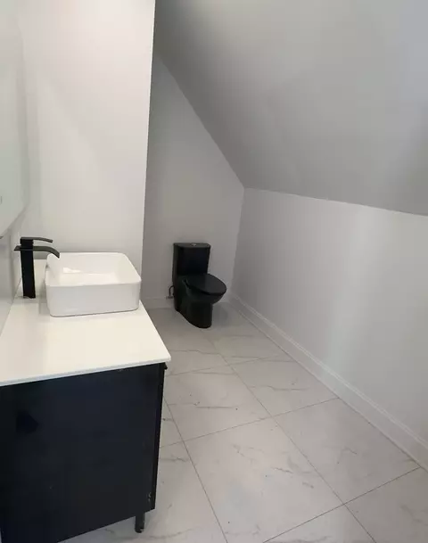 Bath - 7439 S Michigan Ave, Chicago, IL 60619 photo 2 of 3