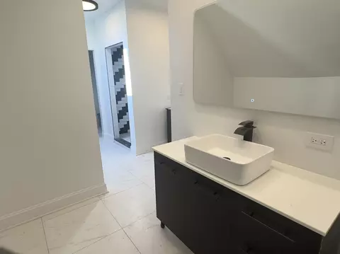Bath - 7439 S Michigan Ave, Chicago, IL 60619 photo 3 of 3
