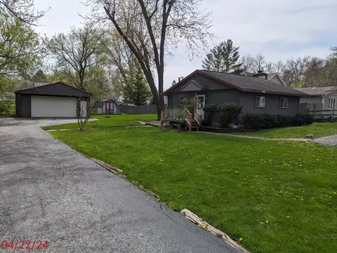 5409 Orchardway Dr, Mchenry, IL 60050