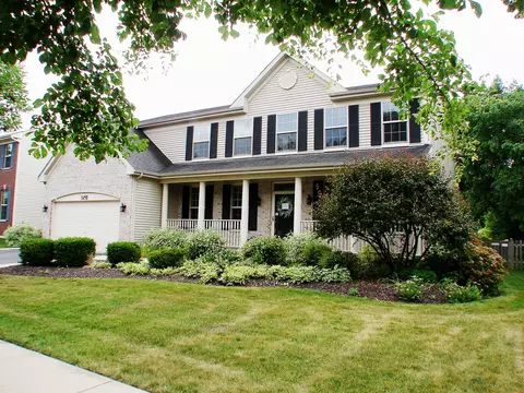 1492 Greystone Dr, Gurnee, IL 60031