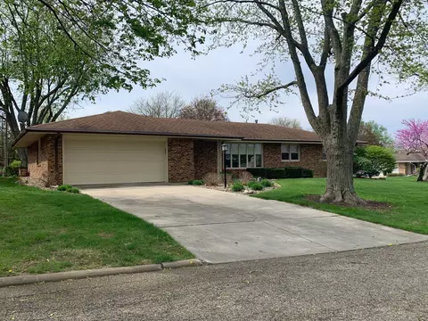 1101 Westview Dr, Normal, IL 61761