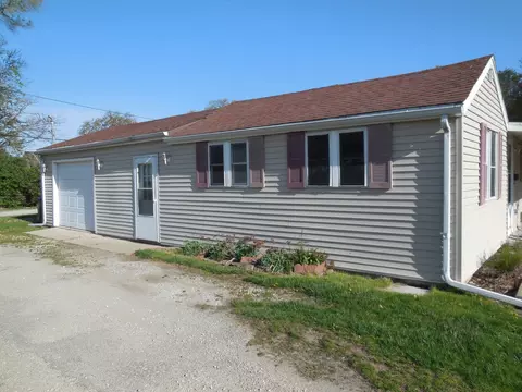 Exterior - 1112 10th Ave, Rock Falls, IL 61071 photo 3 of 10
