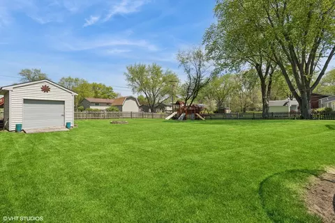Exterior - 1218 Goodview Ave, Johnsburg, IL 60051 photo 4 of 6