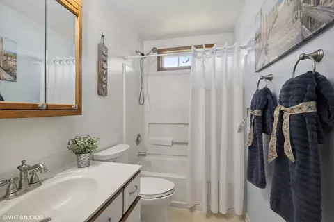 Bath - 1218 Goodview Ave, Johnsburg, IL 60051 photo 1 of 2