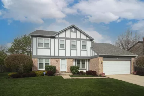 4 N Staffire Dr, Schaumburg, IL 60194