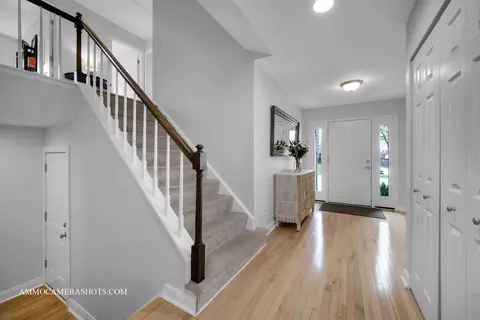 Entry Way - 2209 Blacksmith Dr, Wheaton, IL 60189 photo 3 of 5
