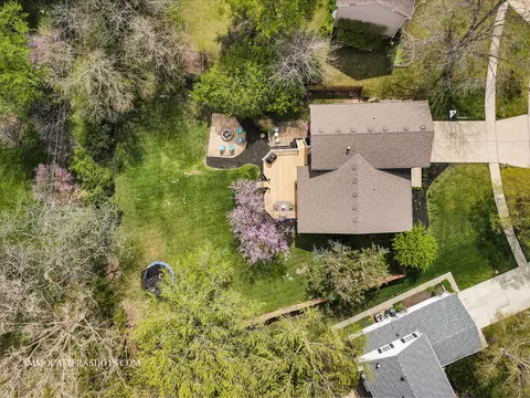 Exterior - 2209 Blacksmith Dr, Wheaton, IL 60189 photo 11 of 11
