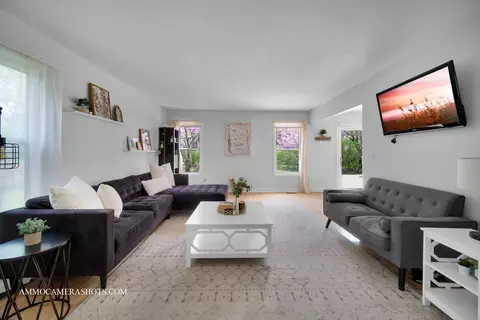 Living - 2209 Blacksmith Dr, Wheaton, IL 60189 photo 4 of 9