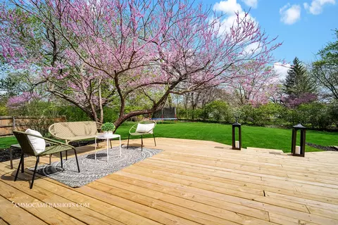 Exterior - 2209 Blacksmith Dr, Wheaton, IL 60189 photo 4 of 11