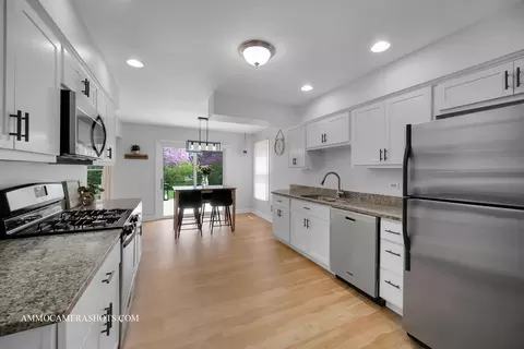 Kitchen - 2209 Blacksmith Dr, Wheaton, IL 60189 photo 2 of 4